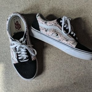 Custom Snoopy Vans